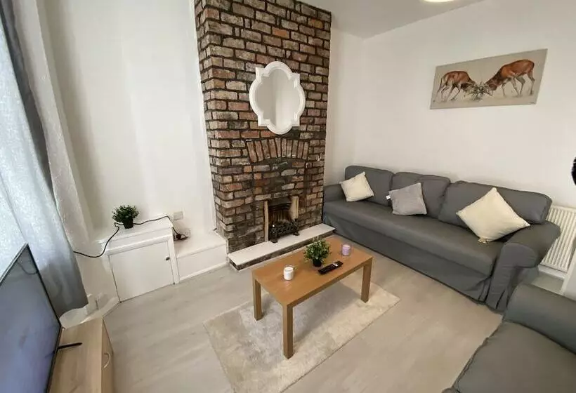 レジデンス Beautiful Modern 3 Bed House In Wallasey Near City