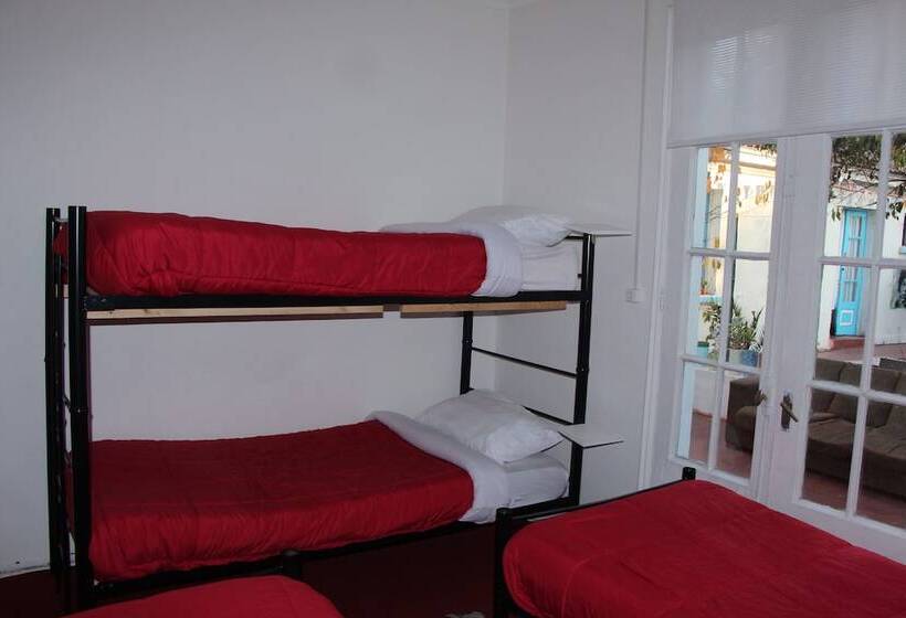 Vuelta Al Mundo Hostel