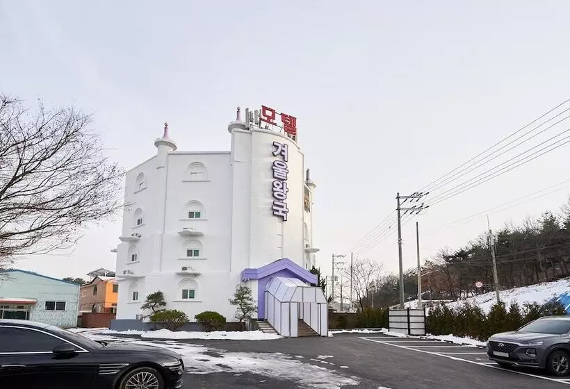 Daebudo Winter Motel