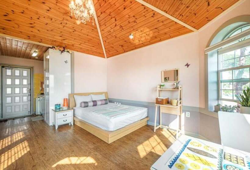 Ganghwado Pine Tree Pension