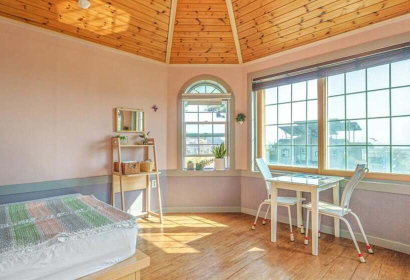 Ganghwado Pine Tree Pension