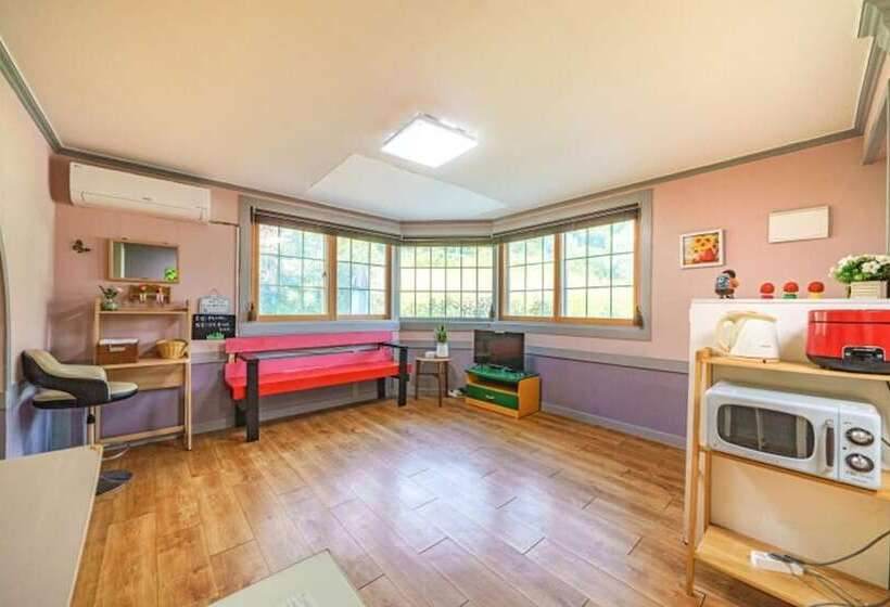 Ganghwado Pine Tree Pension