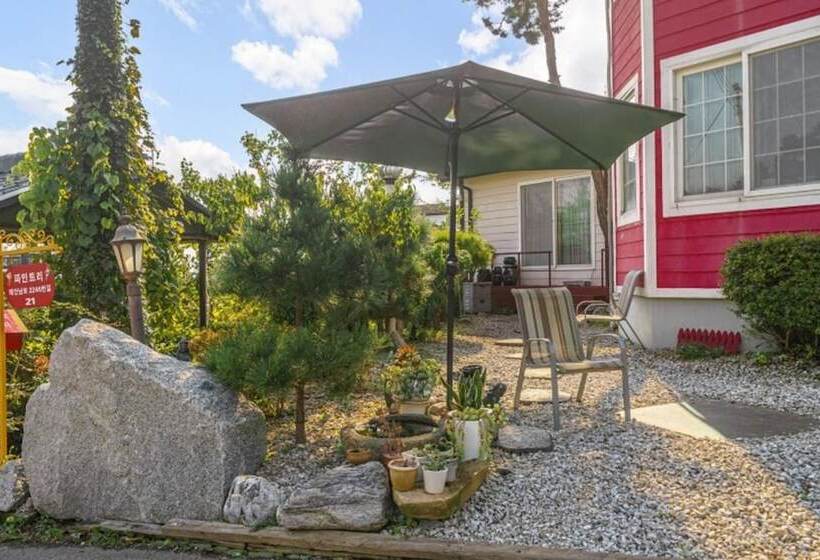 Ganghwado Pine Tree Pension