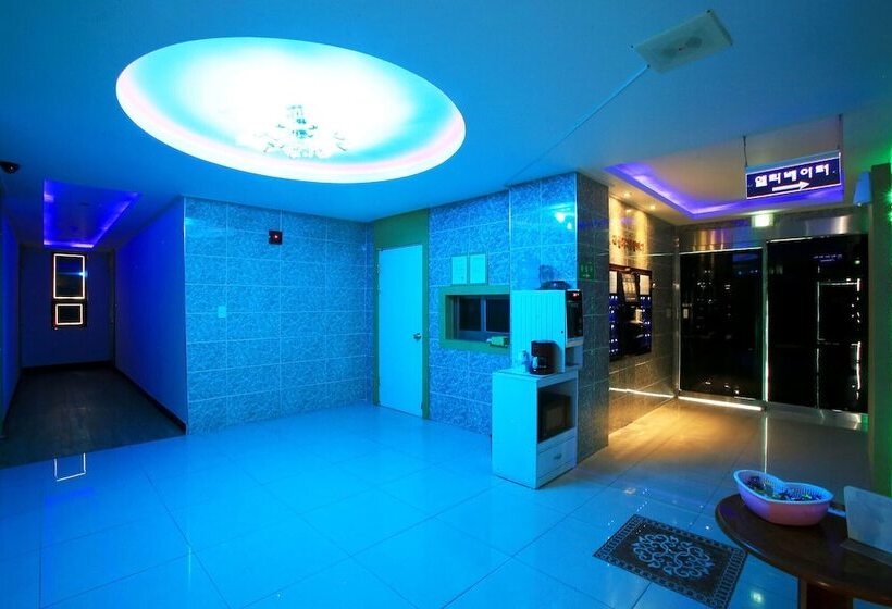 فندق على الطريق Daebudo View