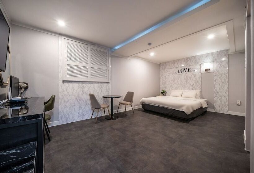 Motel Guri Newcastle