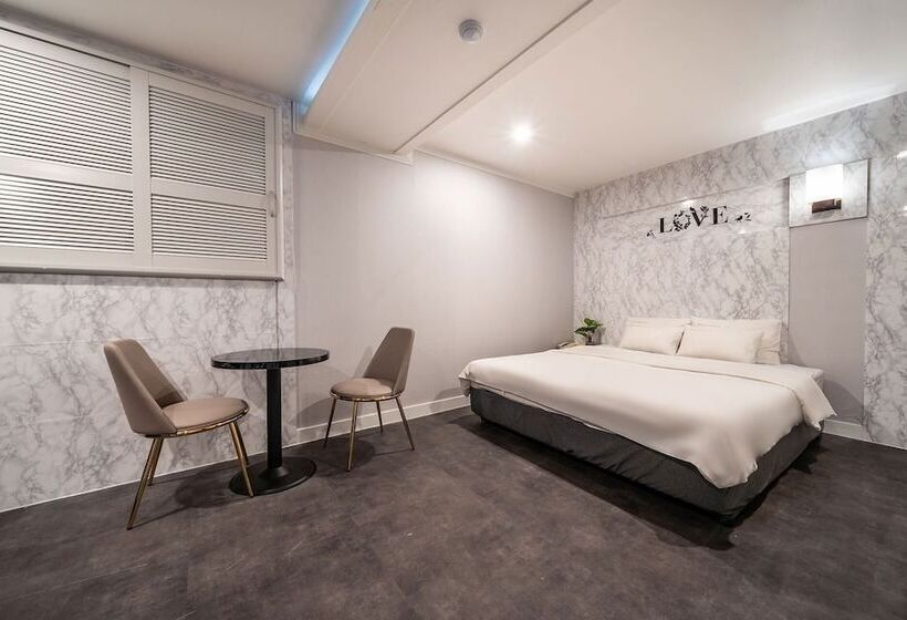 Motel Guri Newcastle