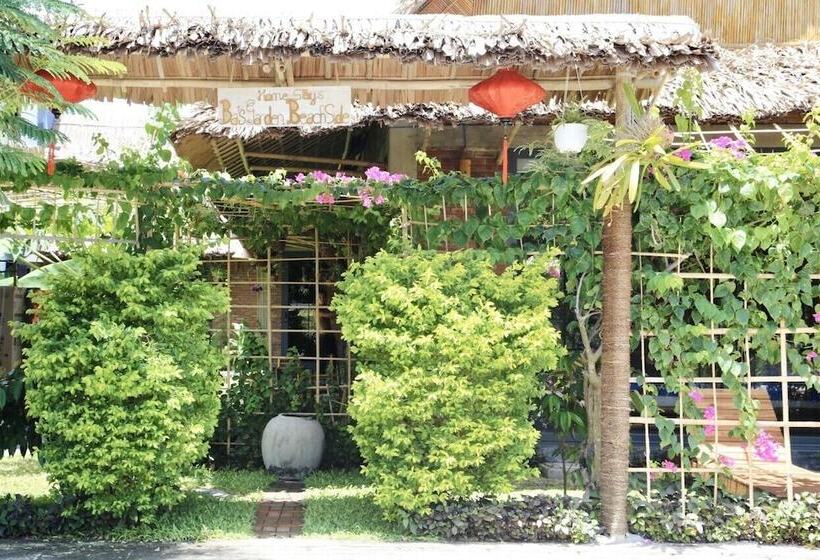 پانسیون Ba's Garden Beachside Homestay