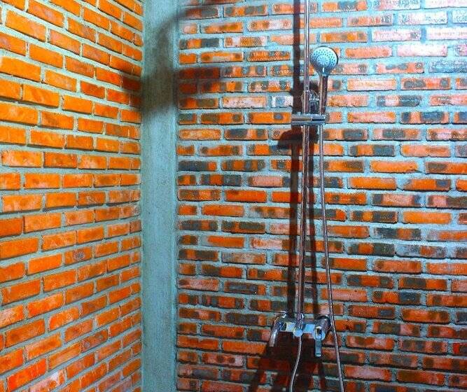 پانسیون Ba's Garden Beachside Homestay