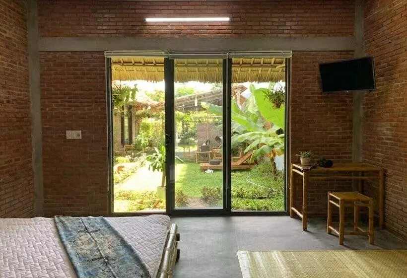 پانسیون Ba's Garden Beachside Homestay
