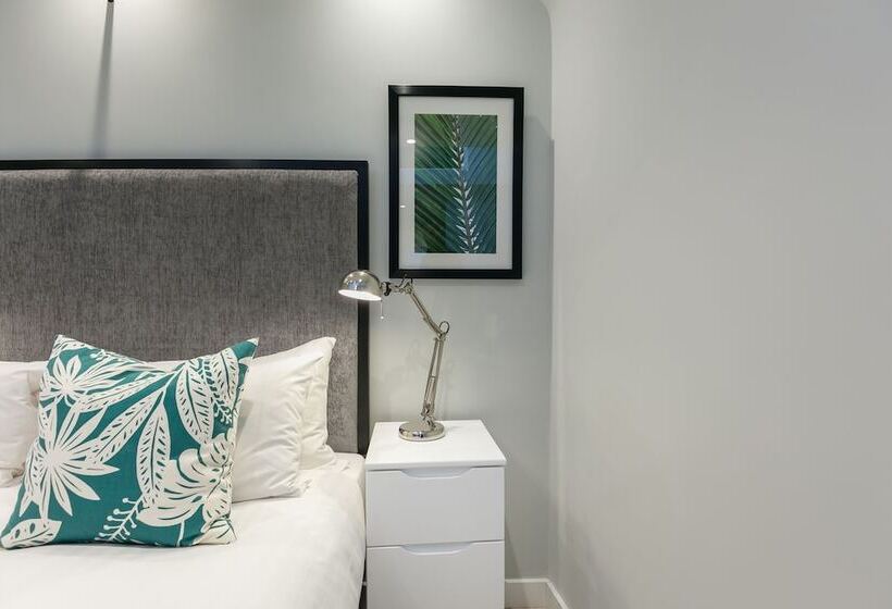 Urban Chic  Wellington