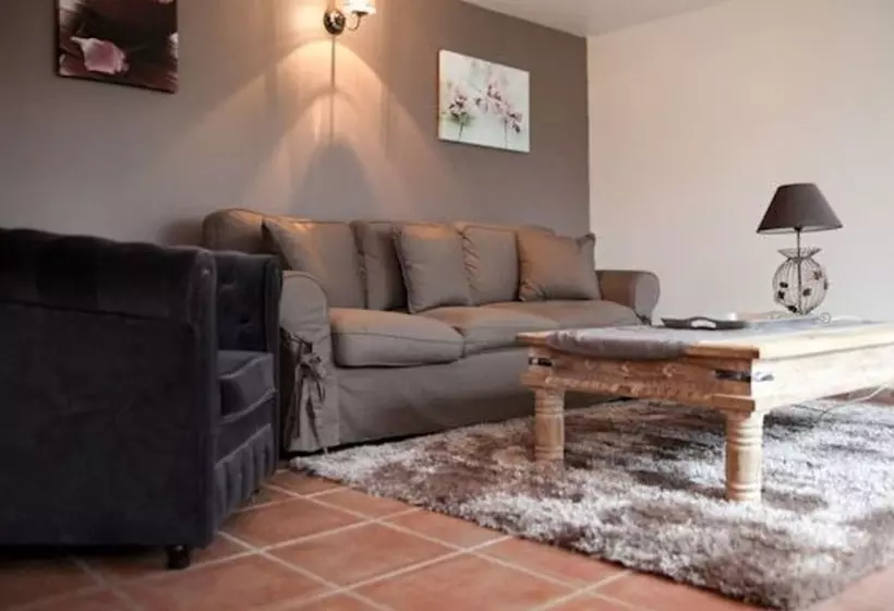 Villa Castel Appartement Indépendant