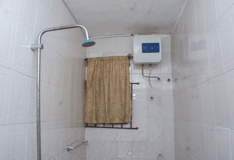 Janny Paul Hotel & Suites