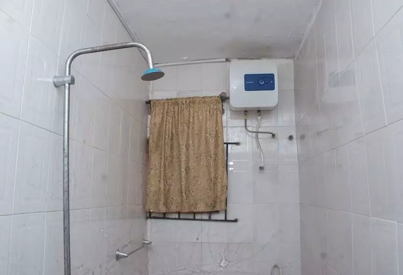 Janny Paul Hotel & Suites