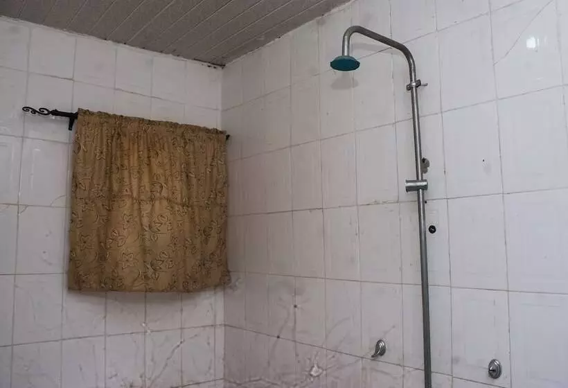 Janny Paul Hotel & Suites