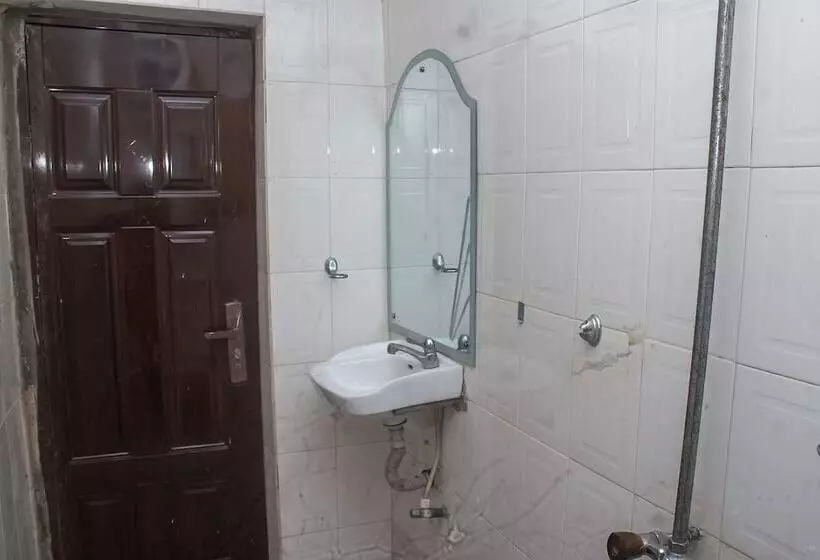 Janny Paul Hotel & Suites