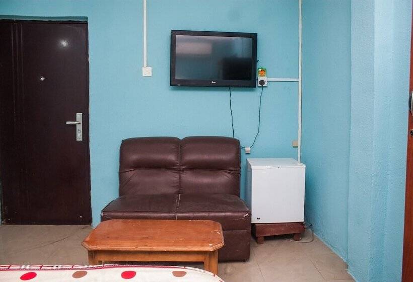 Janny Paul Hotel & Suites