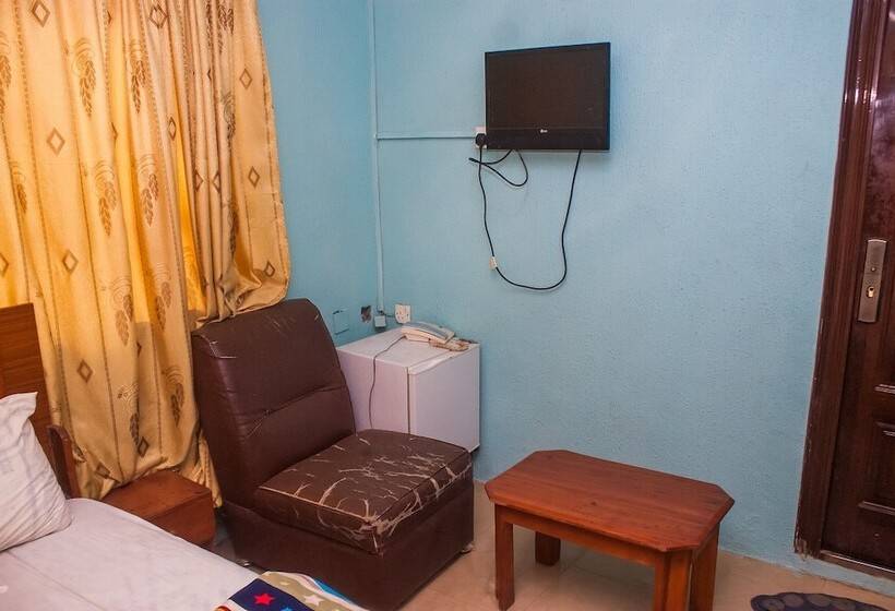 Janny Paul Hotel & Suites