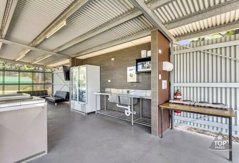 Hotelli Lake Tinaroo Holiday Park