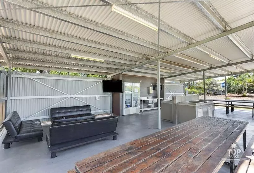 Hotelli Lake Tinaroo Holiday Park