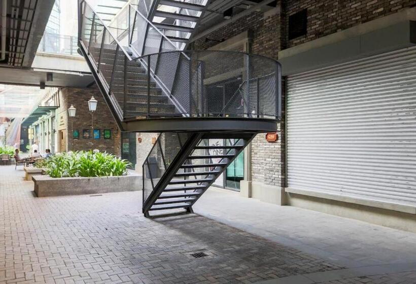 בית מלון כפרי Tenzou @ Empire Damansara