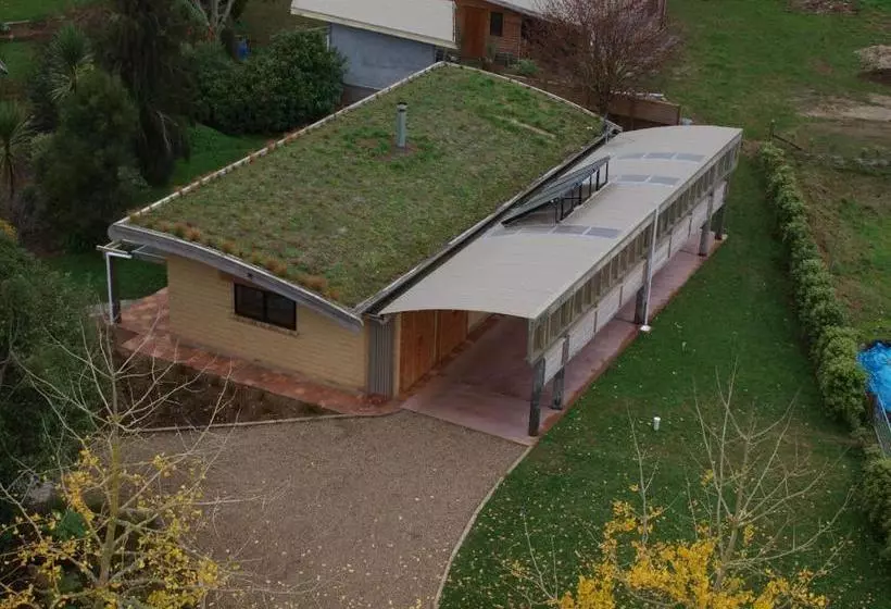 تختخواب و صبحانه Earthstead Villas