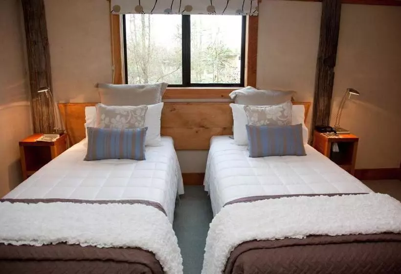 تختخواب و صبحانه Earthstead Villas