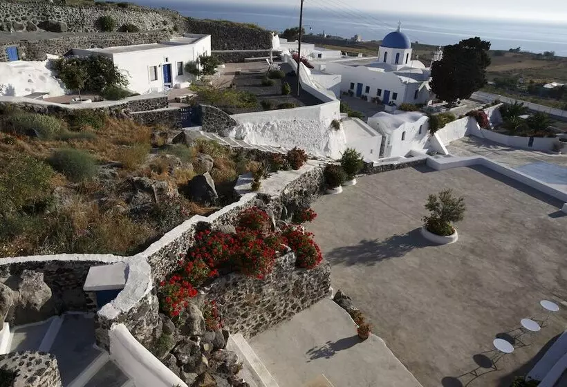 هتل Aghios Artemios Traditional Houses