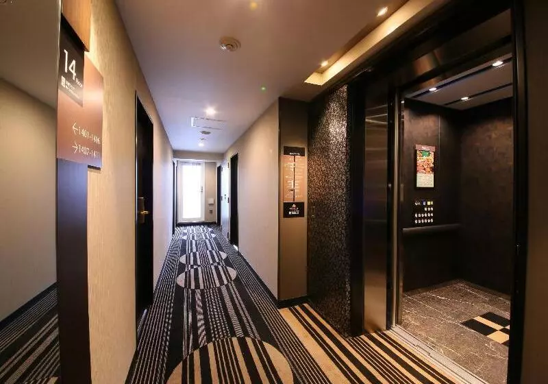 Apa Hotel Shimbashi Toranomon