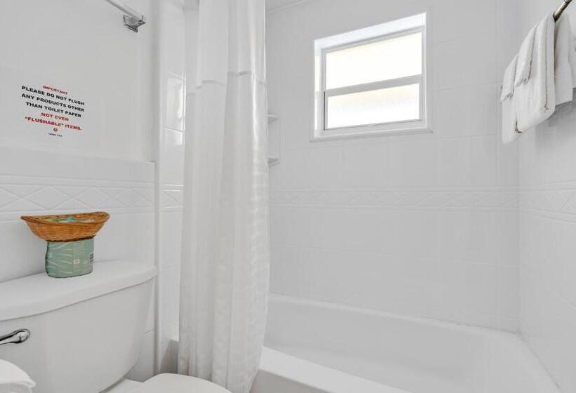 בית מלון כפרי Blackfin Resort And Marina