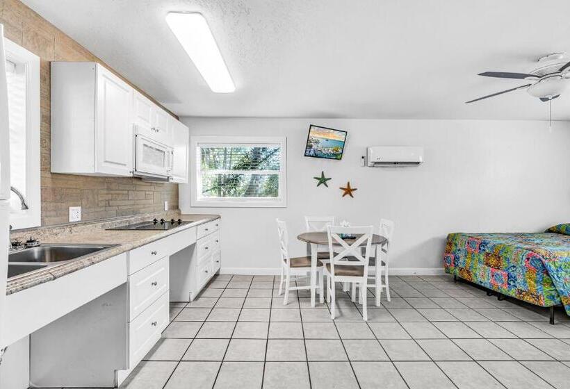 בית מלון כפרי Blackfin Resort And Marina