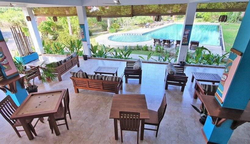 فندق Blue Turtle