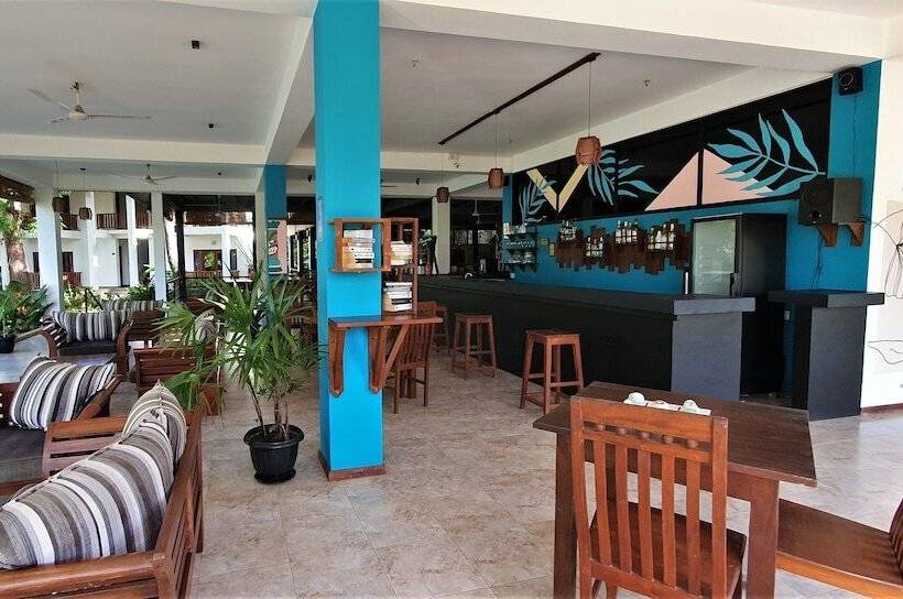 فندق Blue Turtle