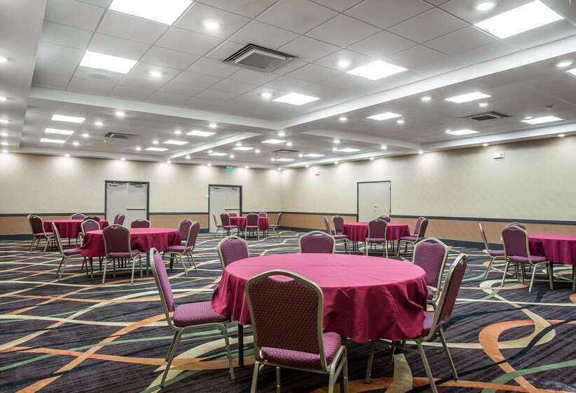 Clarion Hotel Fort Mill Near Amusement Park