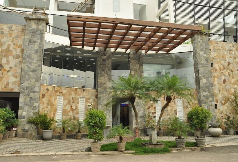 בית מלון כפרי Cockpit Airport Reach