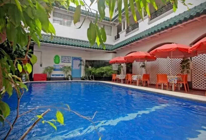 호텔 Galleria Davao