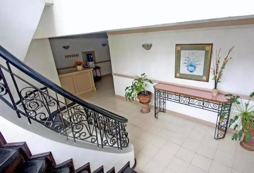 호텔 Galleria Davao