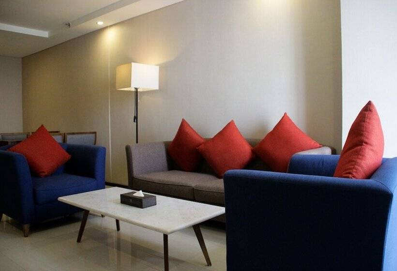 Golden Phoenix Hotel   Manila