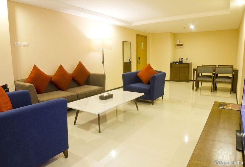 Golden Phoenix Hotel   Manila