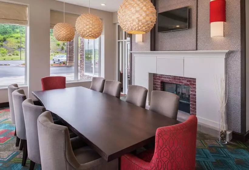 ホテル Hilton Garden Inn Bristol