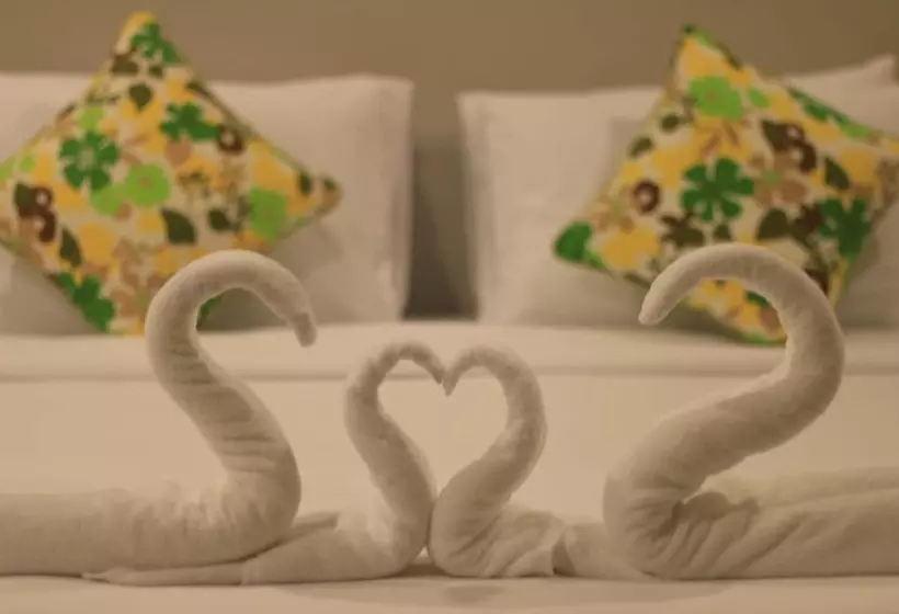 Hotel Karon Sea Side