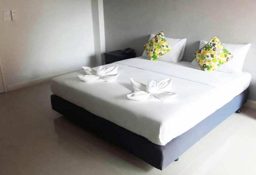 فندق Karon Sea Side