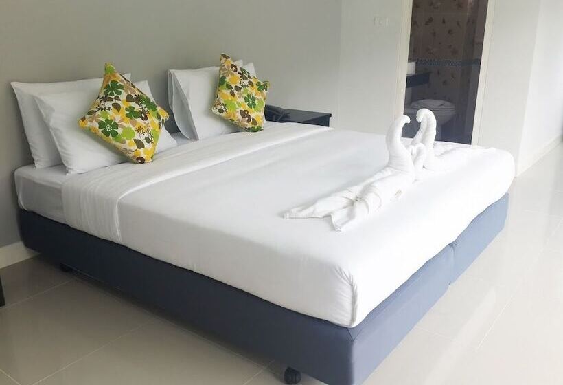 فندق Karon Sea Side