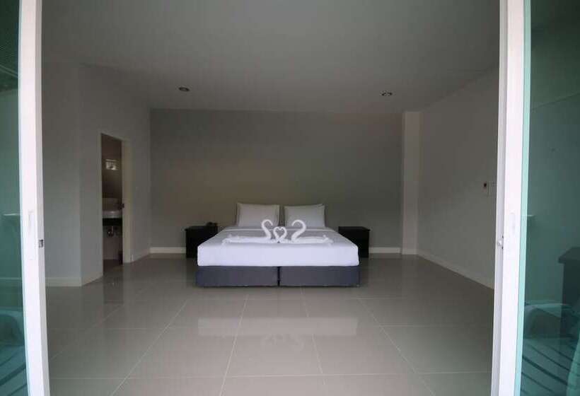 فندق Karon Sea Side