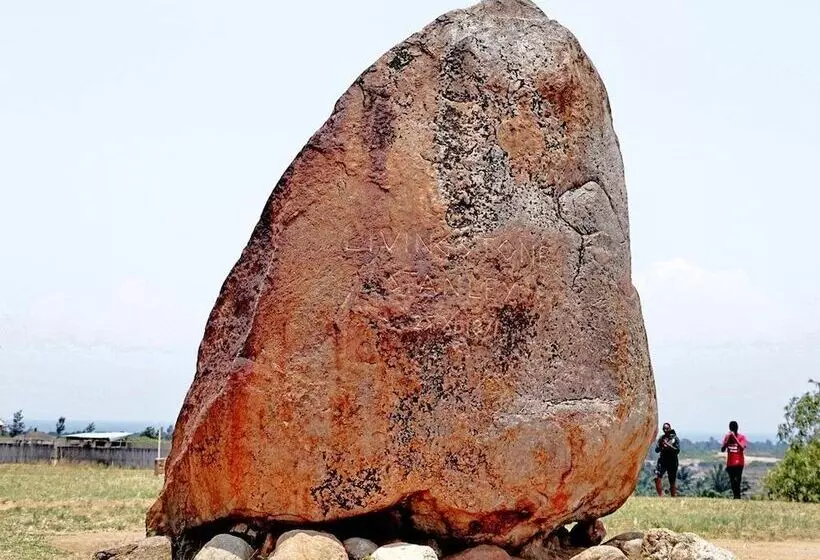 هتل King's Conference Centre