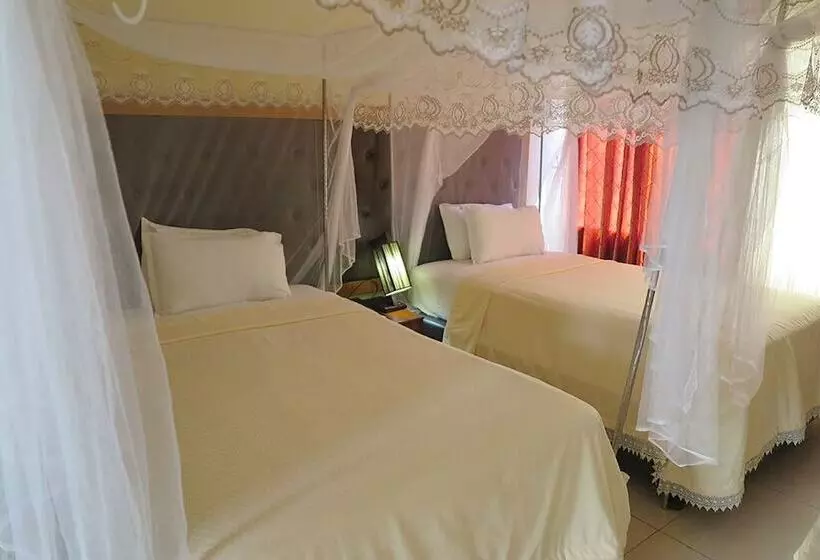 هتل King's Conference Centre