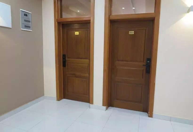 هتل King's Conference Centre