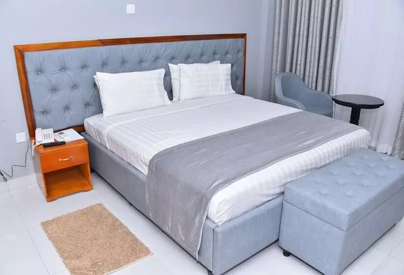 هتل King's Conference Centre