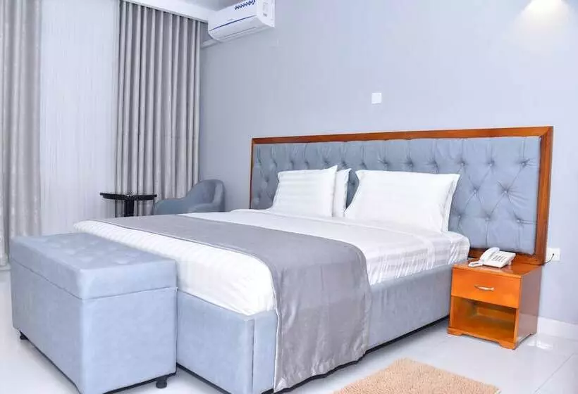 هتل King's Conference Centre