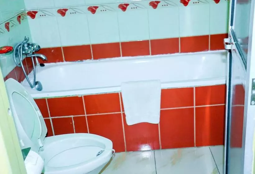 هتل King's Conference Centre