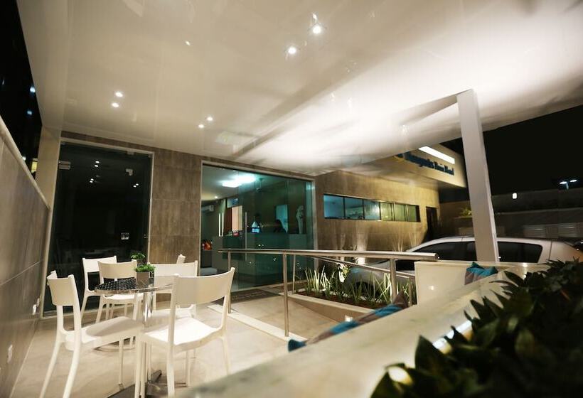 هتل Rede Andrade Navegantes